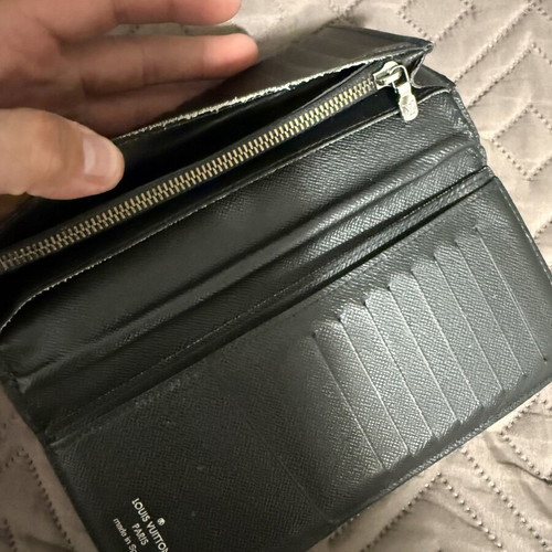 Louis Vuitton wallet used, black