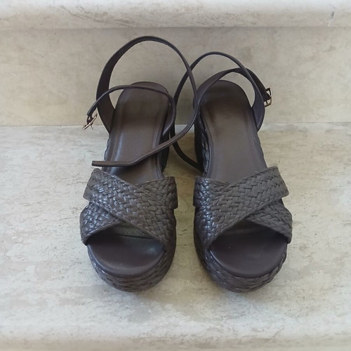 Brown platform sandals like new, size 37