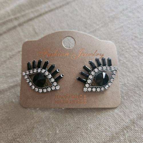 Eye-shaped earrings new