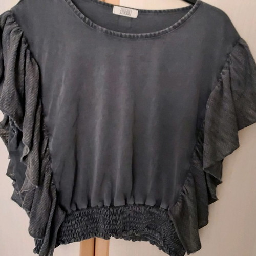 Blouse with ruffles and elastic new, gray Libertee, size S