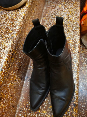 Zara men's ankle boots size 44 like new, black