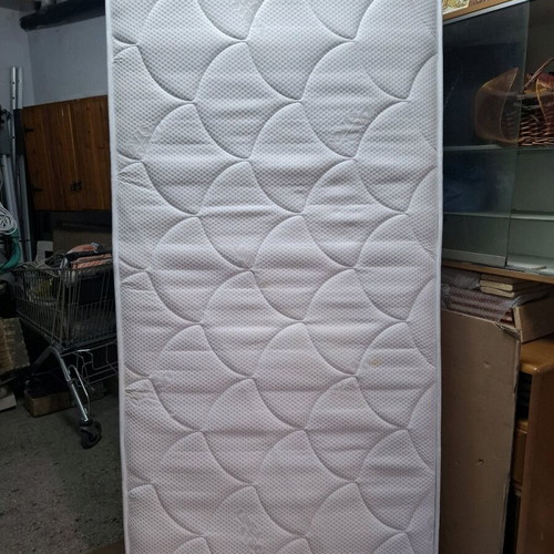 Mattress used 200x90x25 cm