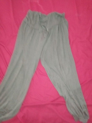 Γυναικείο παντελόνι ως τη γάμπα μεταχειρισμένο, μέγεθος S, ελαστικό