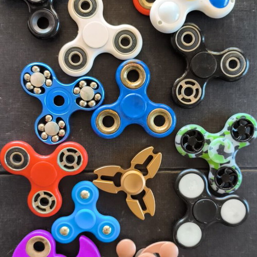 Hand Spinner gadgets pack of 15 like new, functional