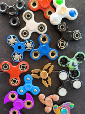 Hand Spinner gadgets πακέτο 15 σαν καινούργιο, λειτουργικά
