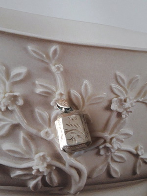 Silver pendant old small opening used