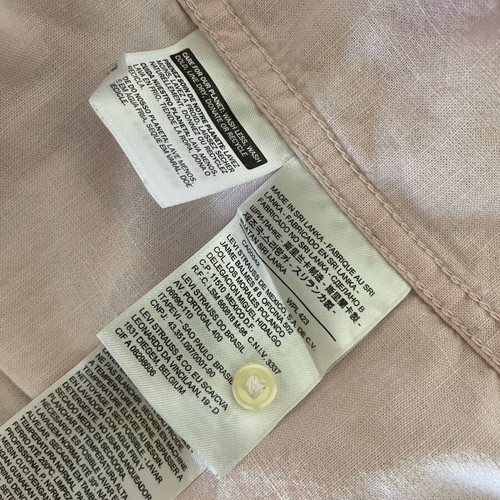 Levi’s pink shirt size M like new