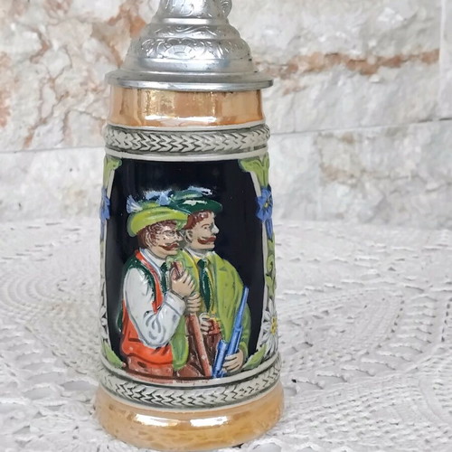 Gerz Vintage German Collectible Beer Stein with Lid 6 3/4 Inches