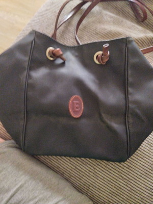 Women's shoulder bag used, black