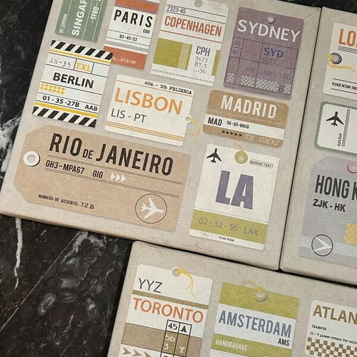 Travel frames set of 3 like new, 25x25 cm each