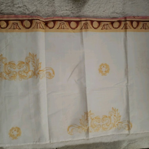 Bed sheets new with top sheet, bottom sheet and pillowcases