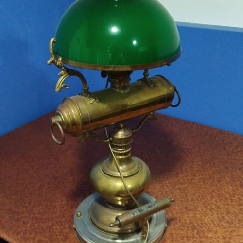 Brass table lamp with San Francisco inscription like new