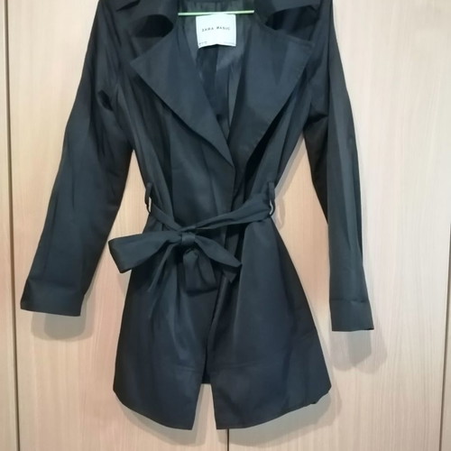 Καμπαρντίνα Zara μεταχειρισμένη, μέγεθος L, μαύρη με ζώνη