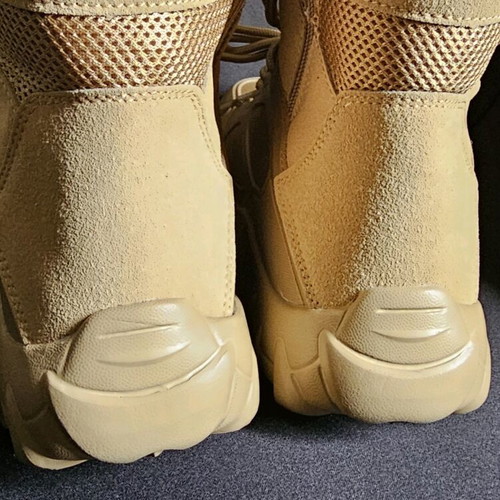 Hunting boots new, sand color, size 39, for fishing and camping