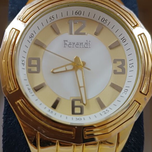 Ferendi women's watch gold like new, small wrist