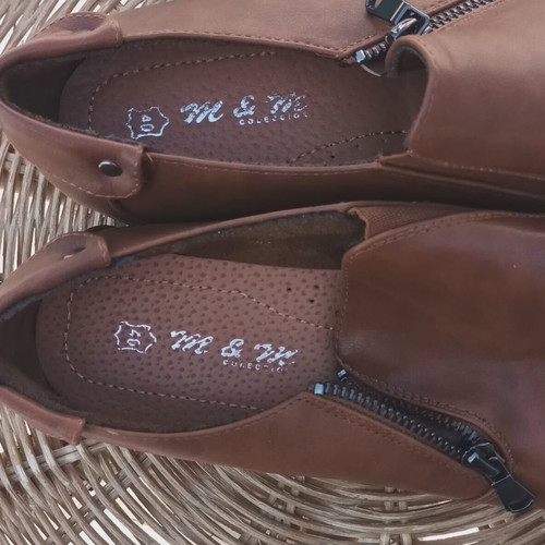 M&M women's brown moccasins new, size 40