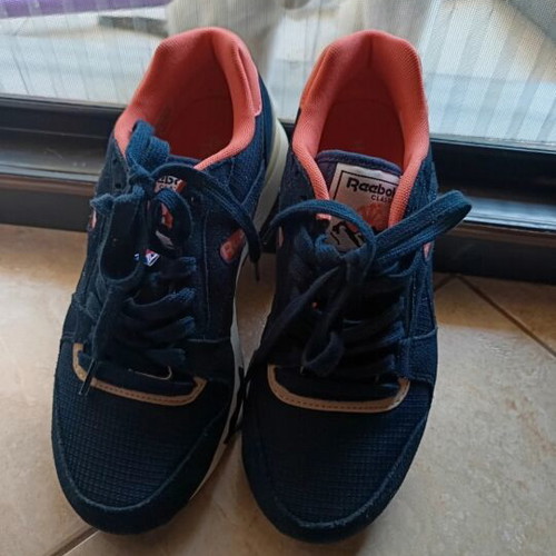 Reebok women's shoes size 36 like new, multicolor
