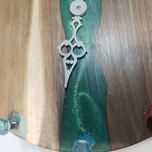 Wall clock handmade with wood and resin 25x25 cm new