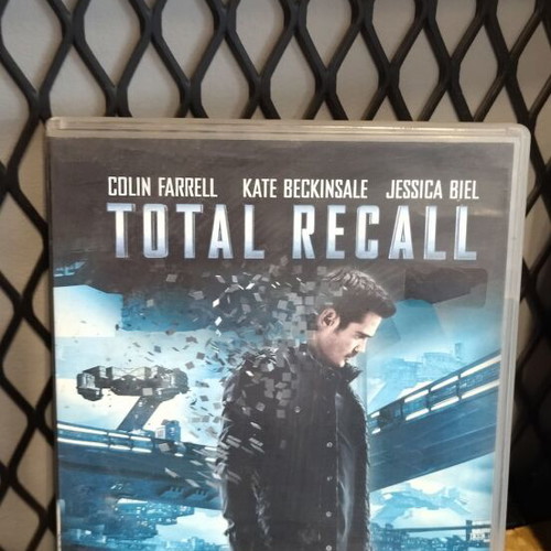 Total Recall DVD used, science fiction, subtitles