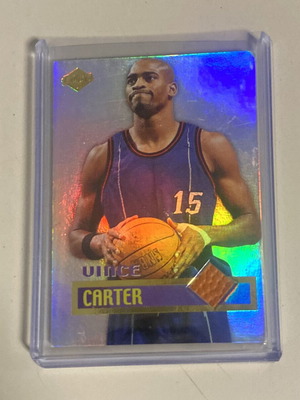 1999 Collector’s Edge Vince Carter Authentic Gameball GG2 Insert Toronto Raptors