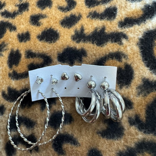 Earrings set silver like new