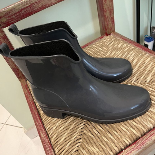 Gray Patent Leather Ankle Boots Size 39 Like New