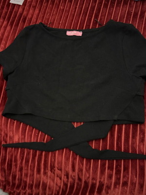 Pink Woman crop top black like new, size L