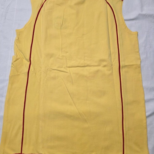 Converse sleeveless T-shirt size L new, yellow