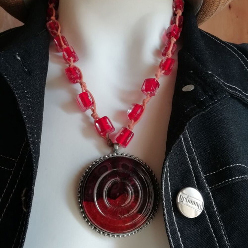 Stainless steel necklace with red blown glass like new