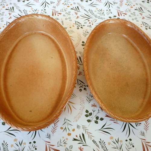 Italian ceramic ovenproof baking dishes used, set of two