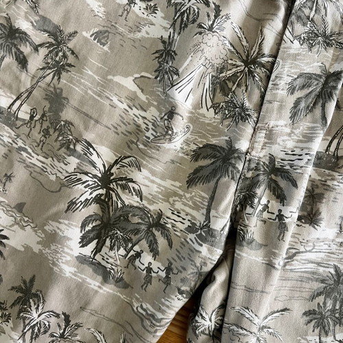 H&M Bermuda shorts with perfect print, like new, size 36