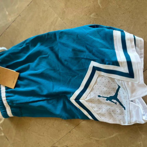 Jordan shorts size large