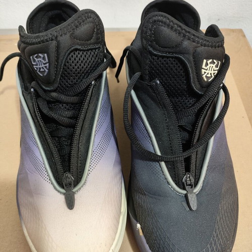 Adidas basketball Donovan Mitchell 7 sneakers like new, multicolor