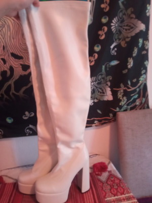 White boots over the knee new, size 37.5