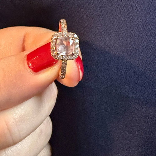 Златен пръстен 18К с розов камък Morganite и диаманти като нов