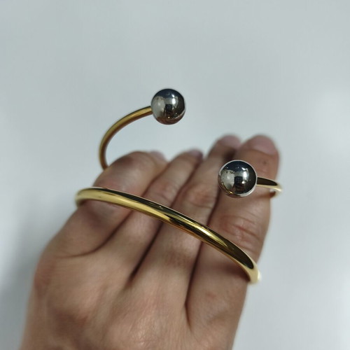 Two steel bracelets in gold color, like new