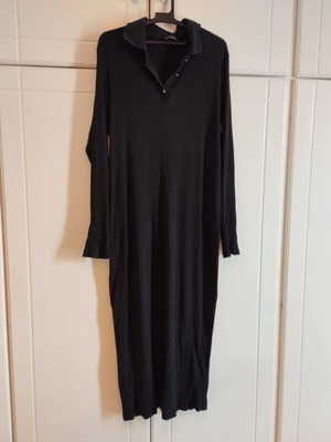 Black Ribbed Maxi Dress used with Polo Style Collar
