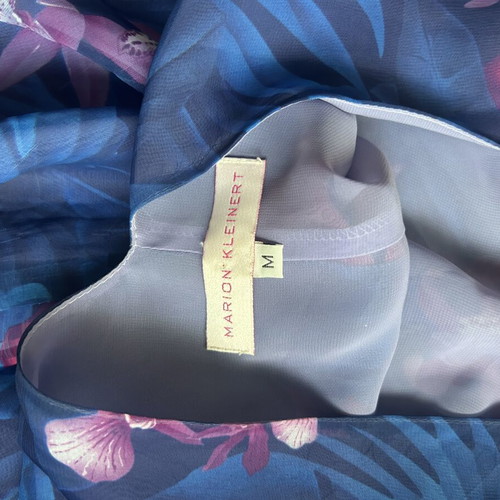 Marion Kleinert chiffon floral top with open back size M like new