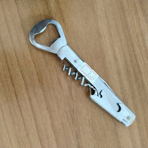 Waiter's opener used