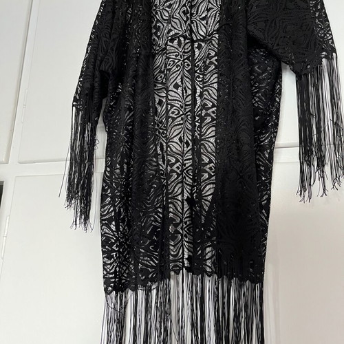 Med black kimono with fringes like new