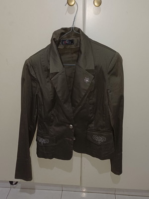 Jacket like new, olive with strass, one size