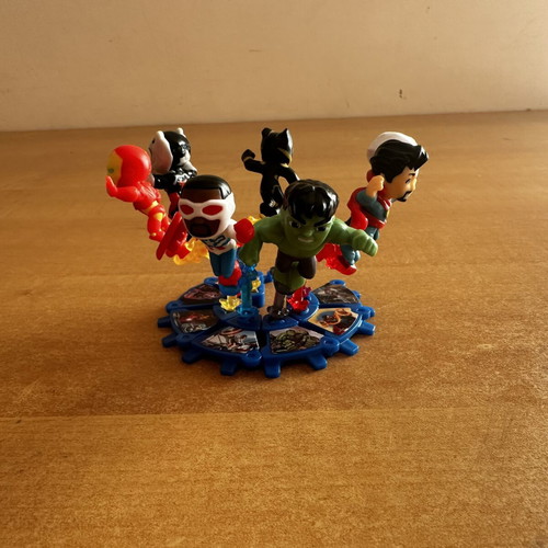 Kinder Surprise Marvel figures used