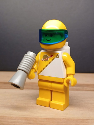 Lego Minifigure Futuron Yellow like new