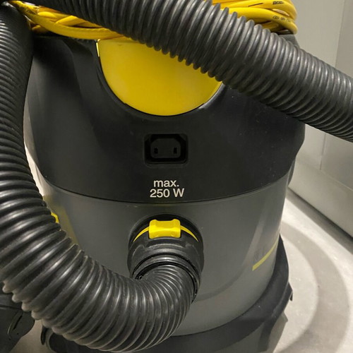 Karcher T 15/1 Electric Vacuum Cleaner like new
