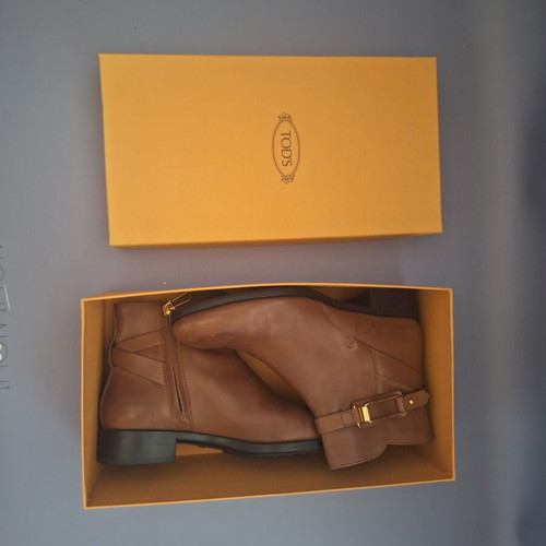 Tod's brown leather flat ankle boots, women's 38.5