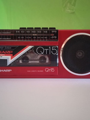 Sharp QT 15 portable radio cassette player used, red