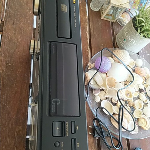 Marantz CD player like new