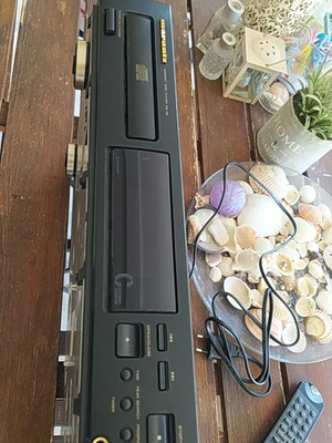 Marantz CD player like new