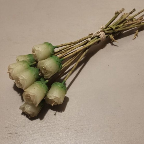 Handmade candles bouquet of 11 roses like new