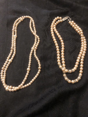 Vintage necklaces pack of 2 with glass pearls and strass used